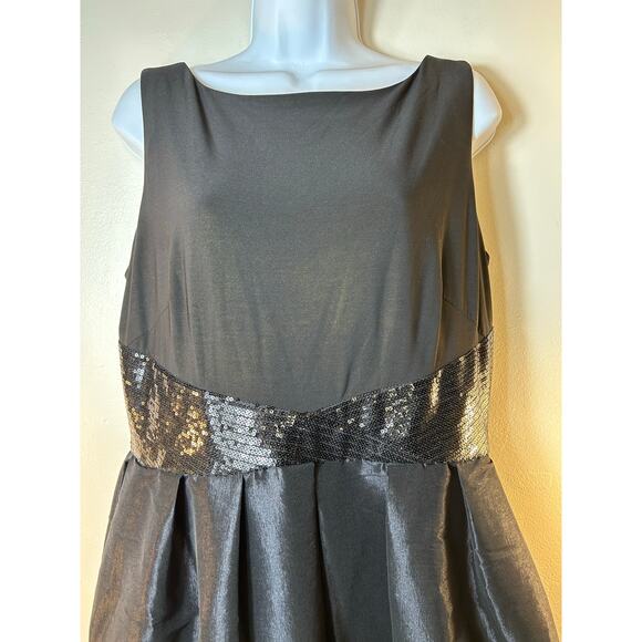 R&M RICHARDS Women’s Cocktail/Party Dress with Sequin Waistband / Size: 16 - Picture 6 of 11